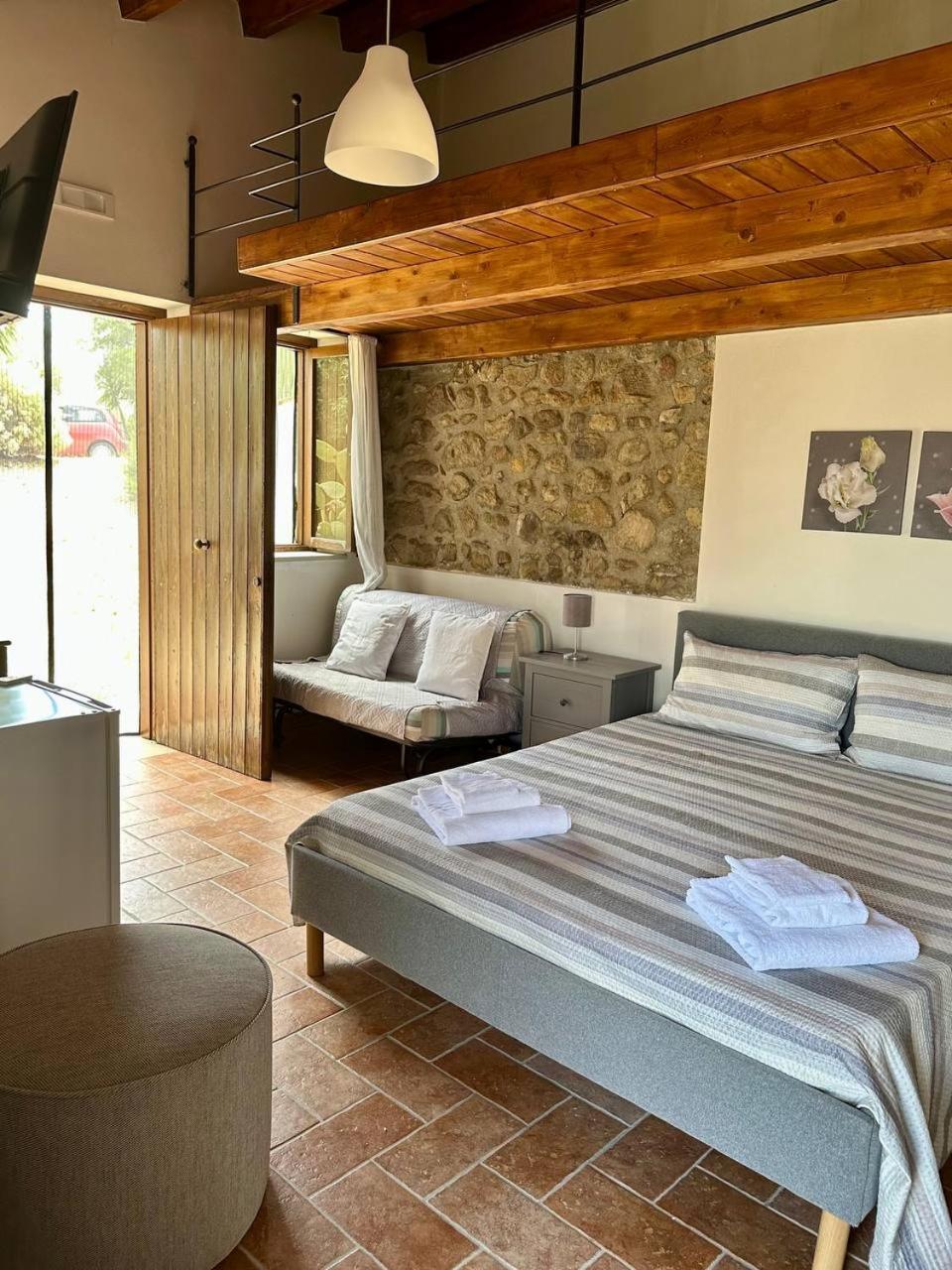 Roba Albanisi Hotel Aragona Ngoại thất bức ảnh